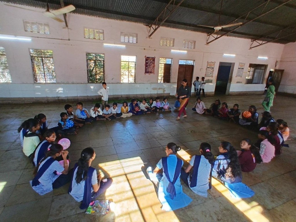 We created a dream web with connecting threads, where each one passed a thread to each other, saying what they wanted to be when they grew up.